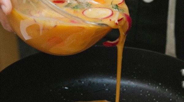 omleta toscana pentru micul dejun secretul sosului care ii da un gust deosebit