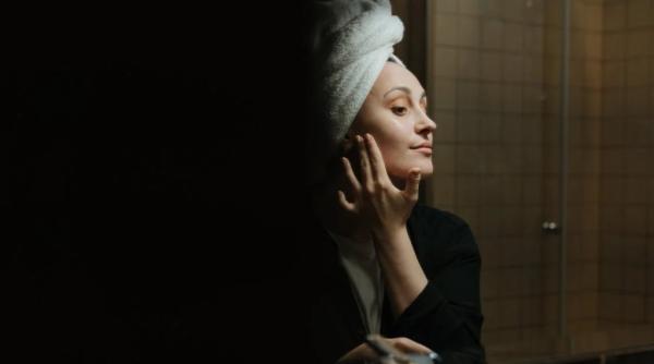 atentie atunci cand iti iei mustata greseala pe care o fac aproape toate femeile duce la distrugerea tenului