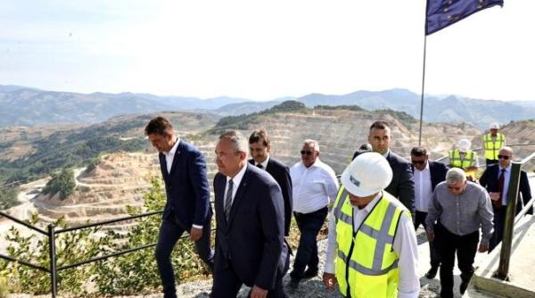 premierul ciuca vizita in tara motilor vrem mai multe investitii si locuri de munca in zona