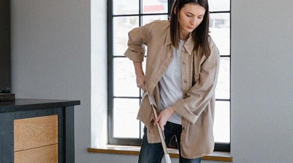 pardoseli stralucitoare si fara urme un detergent natural si cu zero costuri este solutia perfecta