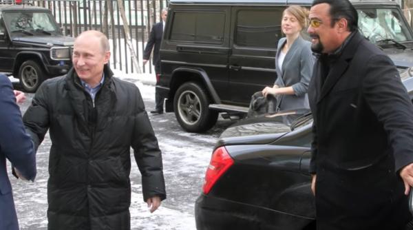 steven seagal nu va renunta la pasaportul rusesc dar va reconsidera rolul de trimis special al rusiei