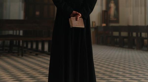 oamenii care au urmat teologia sub camuflaj fara ca lucrul acesta sa se afle