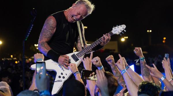 metallica la radio dc news duminica noaptea live in mexico city 1993 ultimul concert din seria midnight live concerts at radio dc news ro