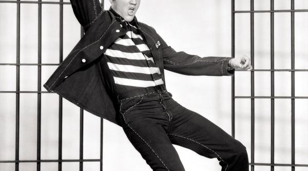 colectia de bijuterii si chitara lui elvis presley scoase la licitatie