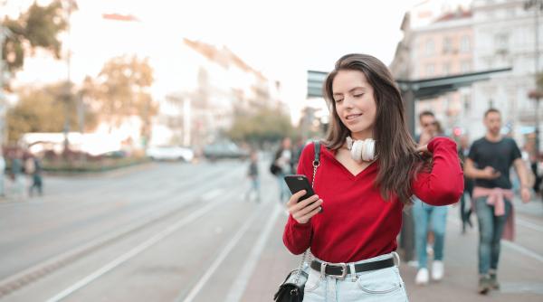fara casti si telefon atunci cand traversezi strada christian ciocan masuri pentru reducerea accidentelor pietonii trebuie sa respecte aceste reguli