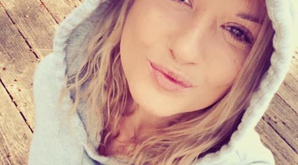 charlotte nastase e jenant sa ai un asa tata a incercat sa ma convinga sa ma sinucid ilie nastase a facut ceva in viata ei ca sa merite mai mult