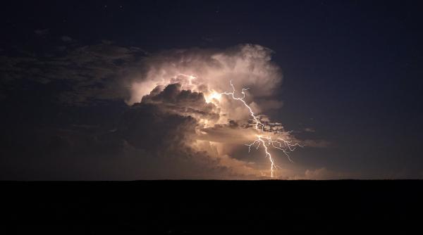 patru persoane au fost fulgerate in apropiere de casa alba