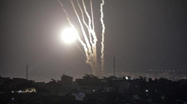 foto video bombardamente toata dimineata intre israel si fasia gaza fetita de 5 ani printre victime