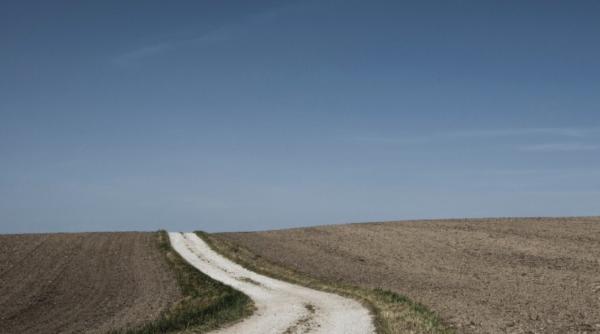 legatura dintre justitie si infrastructura romaniei peiu tara ra pierde multi bani nu mai exista astfel de firme romanesti chirieac le a desfiintat statul