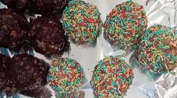 bomboane din coliva reteta desertul inedit cu o surpriza delicioasa in interior