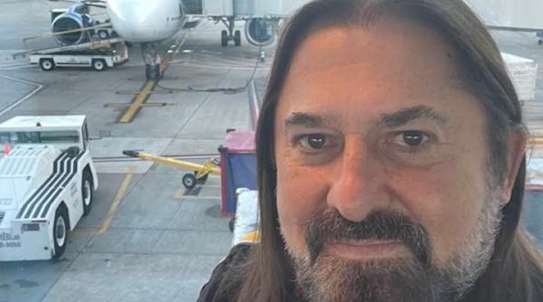 gheorghe gheorghiu adrian paunescu mi a bagat chitara pe fundul marii m au prins mi au luat slipul m au lasat gol in mare