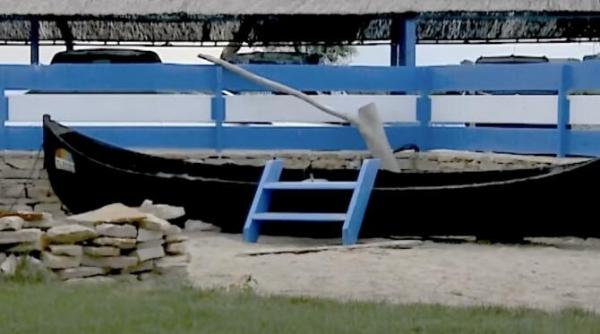 bucurestenii isi cumpara case in jurilovca primarul anunta ca e aproape gata un nou port vin in fiecare sambata dimineata spre port cand vad masinile ma bucur ca avem turisti