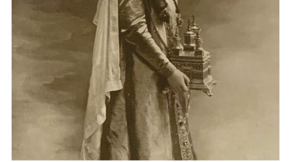 sub insemnul regalitatii fotografiile unei tinere principese