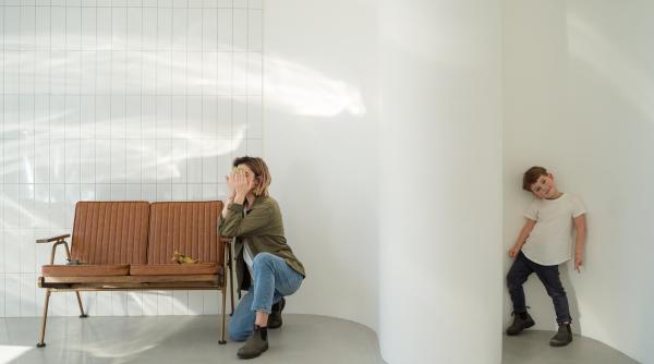 o mama din rusia isi vindea copilul in mall pentru 4 000 de lire