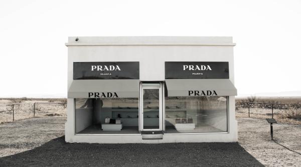 prada ar putea genera un miliard de dolari conditia sa se listeze a doua oara la bursa din milano