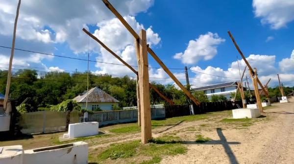 dan negru la fantanile din vrancea in italia sau in franta erau obiective turistice aflate pe toate hartile noi promovam roabele cu sampanie din mamaia video