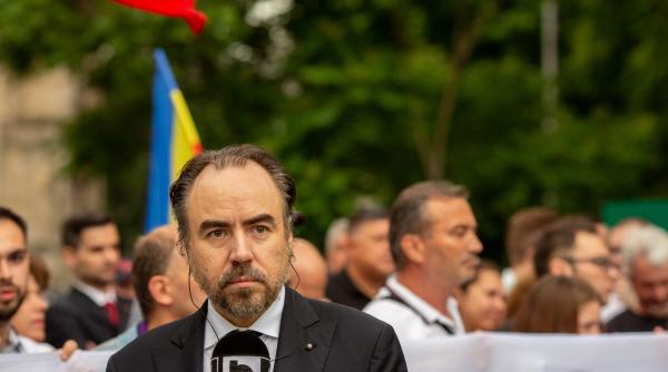 bobby paunescu despre nicolae ciuca haideti sa o spunem pe aia dreapta asa se intampla de cand a venit ca premier