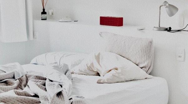 pernele si pilotele vor fi perfect curate ai nevoie de doua ingrediente simple si de o masina de spalat