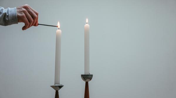 criza energetica oficialii din elvetia le recomanda cetatenilor sa si faca stocuri de lumanari si lemne de foc