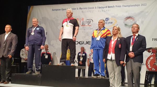 un clujean de 70 de ani bronz european la powerlifting bunicu borbely mai bine dau banii pe sport decat pe medicamente