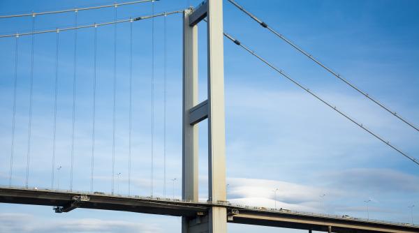 ucraina cere ca podul care leaga rusia de crimeea sa fie demontat kievul sustine ca acesta e ilegal si ar putea deveni o tinta militara