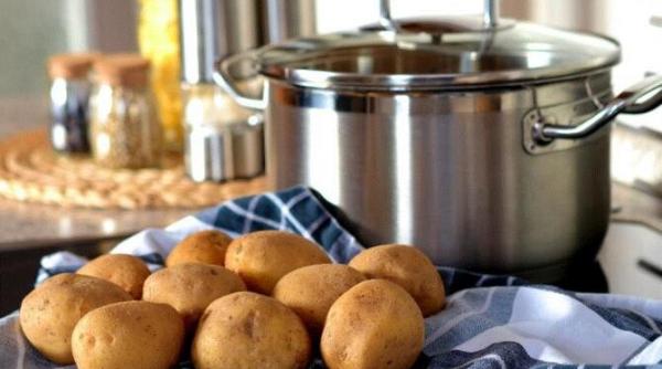 ce se intampla daca pui cartofii in apa inainte de a i praji sfatul bucatarilor cu experienta