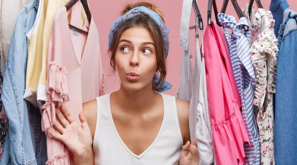 pantalonii din latex si pantofii cu animal print la cos au sarit din trend iata ce sa nu mai cumperi nici macar la reducere