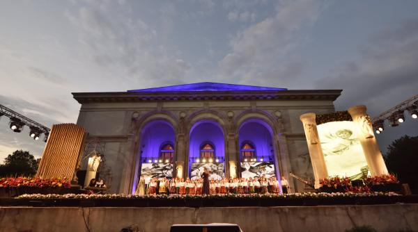 promenada operei ateliere pentru copii muzica teatru zbor cu balonul opera nationala bucuresti 200 de ani