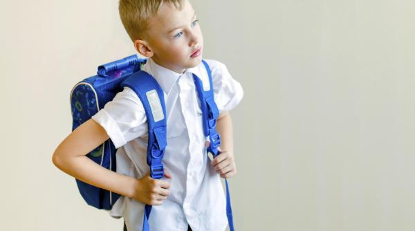 aventuri in supermarket editia back to school sau goana dupa rechizite mami munceste si tu mai mult nu vezi ca suntem saraci paul are ghiozdan nou in fiecare an