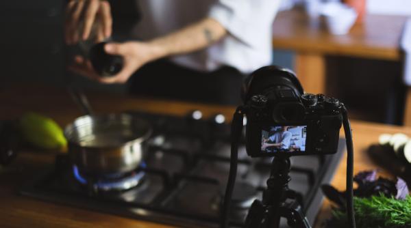 sibiu doua persoane transportate la spital din cauza unei oale cu mancare atentie oricine o poate pati