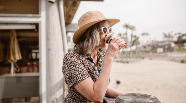 studiu prelungirea perioadei fertile a unei femei ii poate creste sansele pentru o viata mai lunga