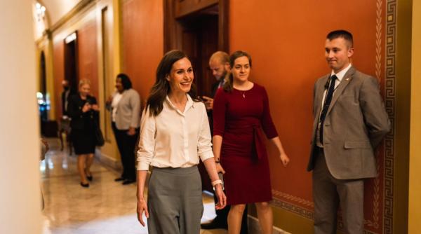 ioan mircea pascu ipoteza neasteptata despre scandalul in care e implicata sanna marin a remarcat cineva coincidenta