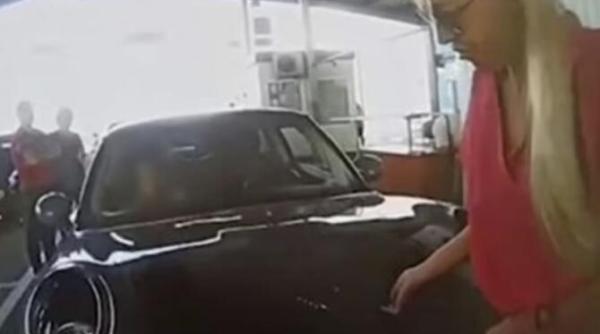 buzaianu rusii spun ca o gagica cu un mini one le a facut praf sistemele de aparare ale serviciilor secrete cealalta varianta ne omoram intre noi ca prostii