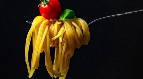spaghete in sos cremos de ciuperci reteta care te salveaza cand vrei sa prepari o cina delicioasa