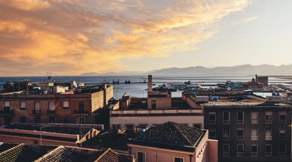 15 000 euro pentru cei care vor sa se mute in sardinia italia sunt doar 4 conditii