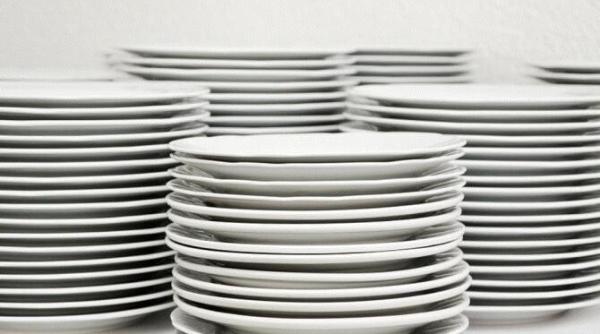 farfurii curate si stralucitoare ca la restaurant prepara o solutie din ingrediente accesibile si ieftine