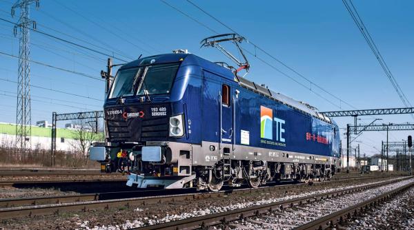 cargounit intra pe piata din romania este compania de leasing a locomotivelor detinut de fondul initiativei celor trei mari