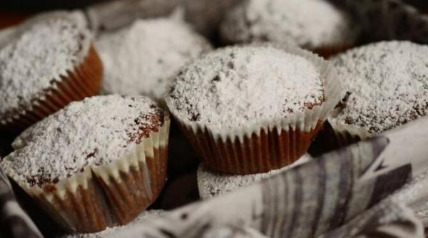 cele mai delicioase briose cu ciocolata sunt gata in 5 minute reteta simpla