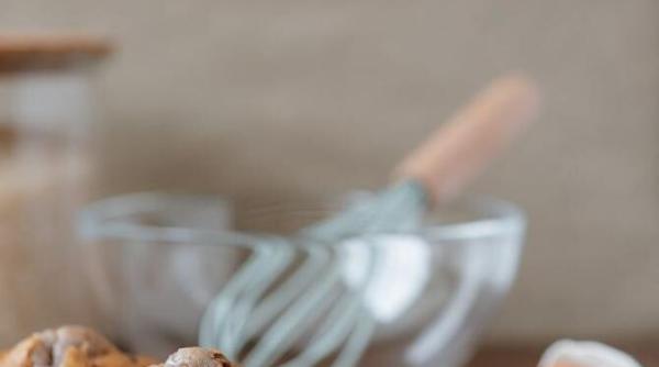 cel mai bun aperitiv briose de cartofi mazare si sunca fiarta