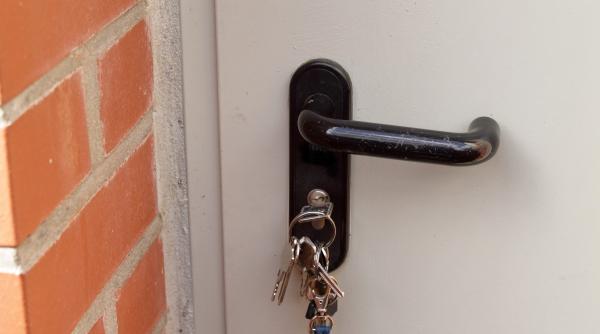 o femeie a ramas 3 zile blocata in baie de teama ca nu va fi gasita la timp si a scris testamentul pe pereti