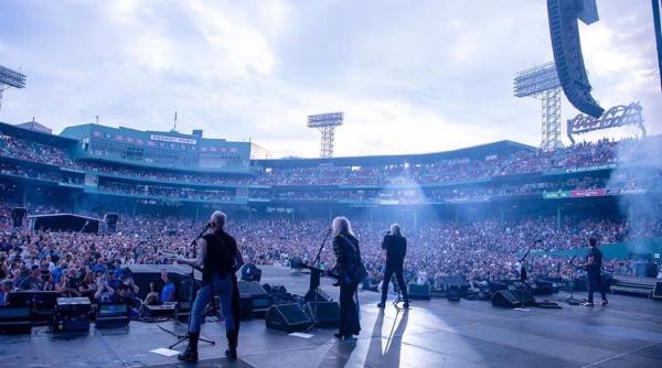 def leppard in concert pe radio dc news hits vegas live at the planet hollywood