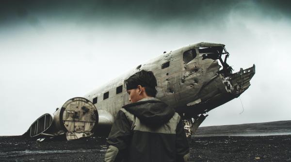 avion prabusit din cauza unui crocodil pilotii si 18 pasageri au murit