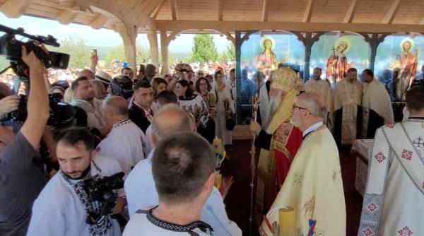 chirieac de cand a inceput vara tot usr ul e in concediu acum george simion ocupa acest spatiu al opozitiei