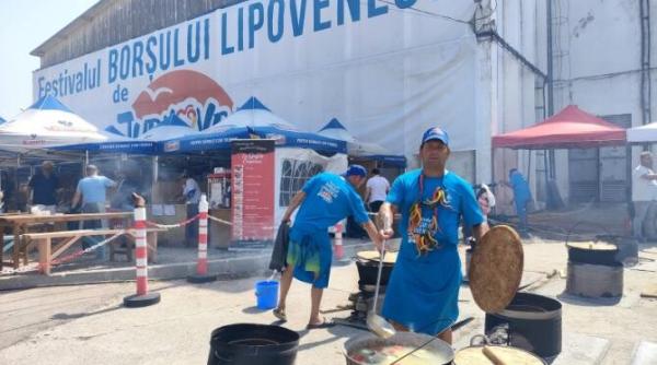festivalul borsului lipovenesc a revenit la jurilovca dupa doi ani de pauza zeci de mii de turisti prezenti in delta dunarii in acest weekend