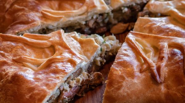 placinta rapida cu pui si ciuperci reteta este foarte simpla