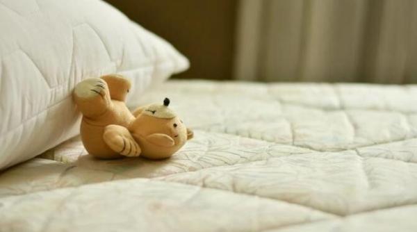 salteaua patului miroase urat o poti improspata in cateva minute cu aceasta metoda uimitoare