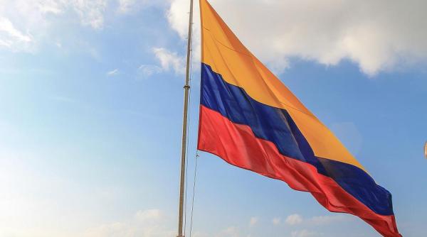 venezuela si columbia si au reinnoit relatiile diplomatice rupte de 3 ani