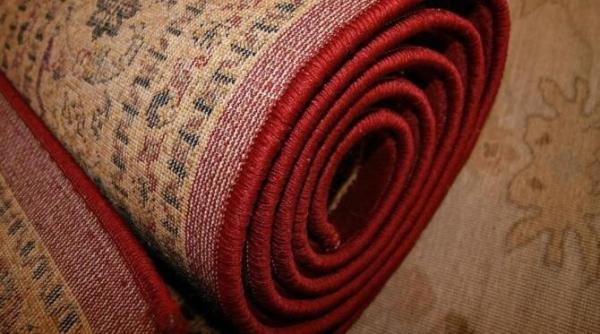 curata covorul in doar 10 minute foloseste aceasta solutie dezvaluita de gospodinele pricepute