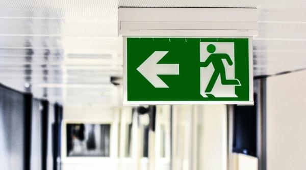 solutie pentru angajatii de la stat care rup usa inainte de terminarea programului chirieac ce o sa ne injure angajatii din minister