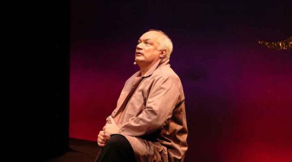 premierele lunii septembrie pe scena digitala a tnrs hedda gabler si domnul ibrahim si florile din coran